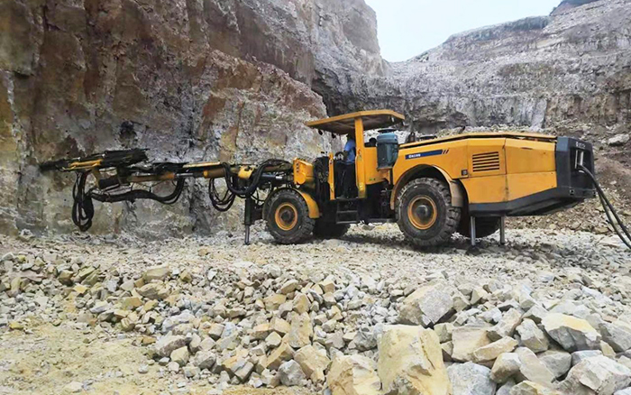 “化水为电”，APP下载凿岩台车提速水电站扩机工程