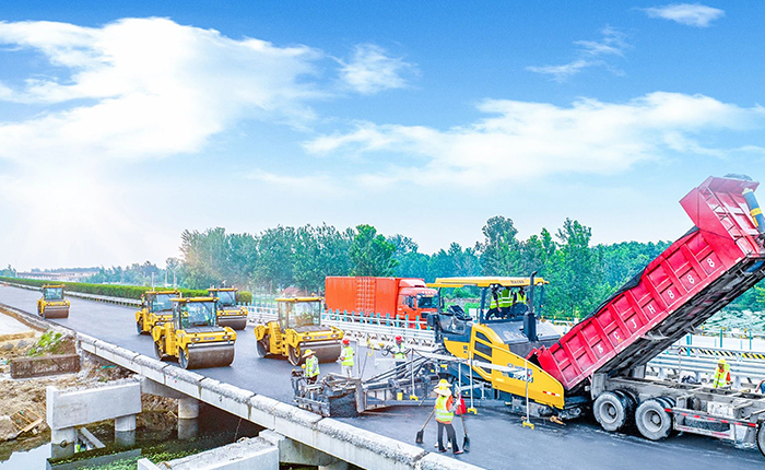 江苏高速上演APP下载成套道路机械大片！