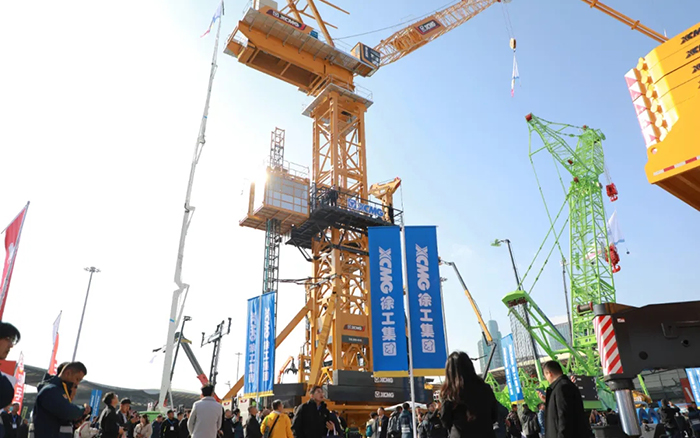 bauma CHINA 2024丨APP下载塔式起重机、智能施工升降机火热亮相
