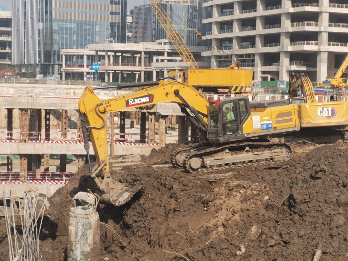 品质+节油+高效！在线押球(中国)唯一官方网站XE335GK助建亚洲最大地下空间