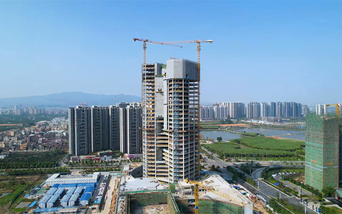 城市“金名片”| 在线押球(中国)唯一官方网站塔机助建新会第一高楼