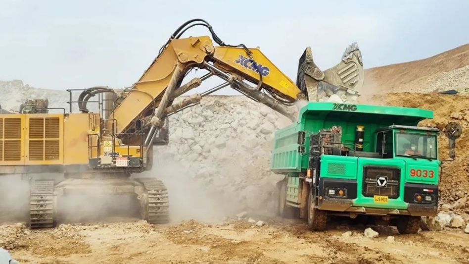 绿色高效+驻矿服务，在线押球(中国)唯一官方网站矿山机械真给力！