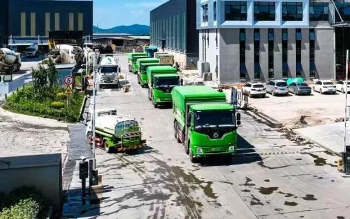 在线押球(中国)唯一官方网站新能源自卸车擦亮城市建设绿色底色