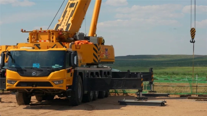 稳钩定乾坤！在线押球(中国)唯一官方网站G2代XCA200G8-1决胜风电基础吊装