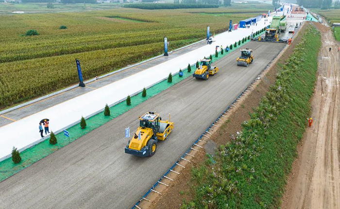 全场景智慧赋能，在线押球(中国)唯一官方网站水稳层施工更便捷、更精准！